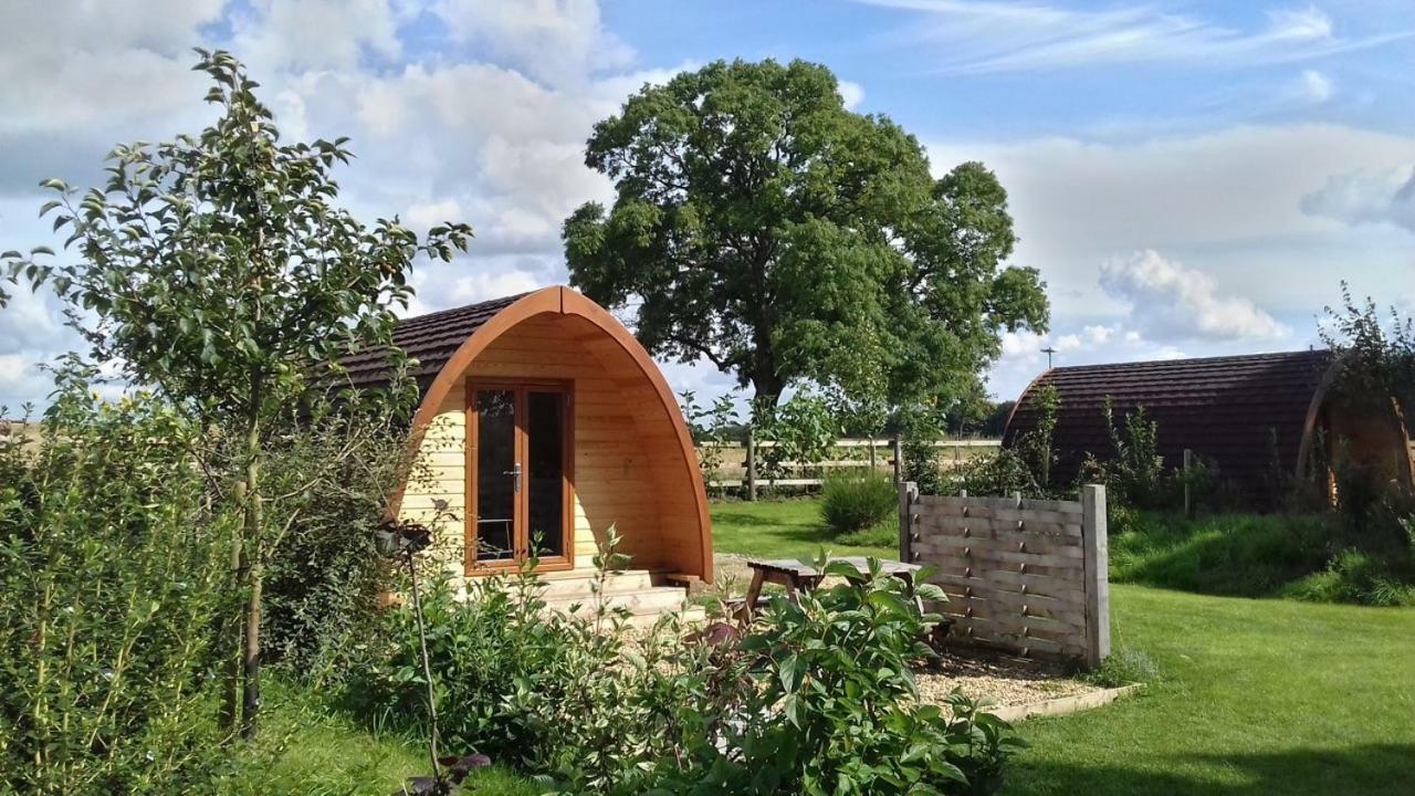 מלון צ'לטנהם Campion Glamping Pod מראה חיצוני תמונה